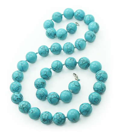 Бусы из бирюзы